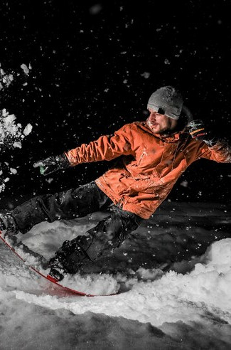 Persona haciendo deporte de nieve